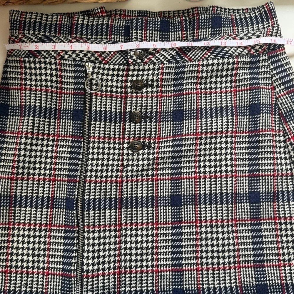 TOPSHOP Plaid A-Line Mini Skirt Womens Size 10 Brown Black Red Zip Button - Picture 7 of 8